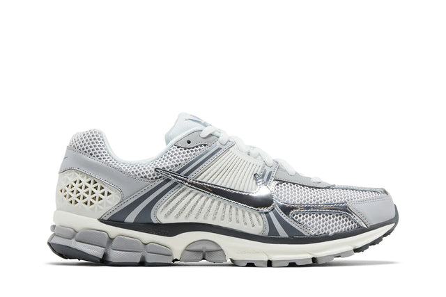 Nike Zoom Vomero 5 'Metallic Silver'